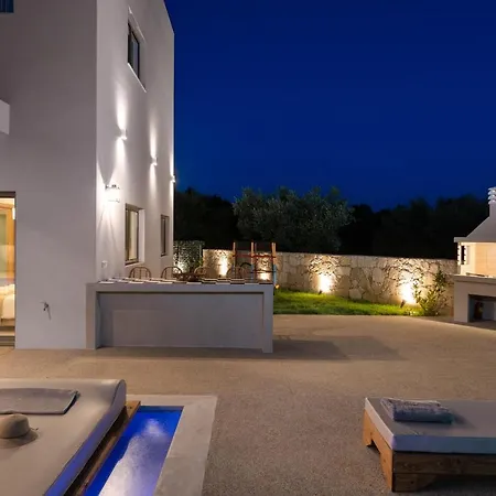 Villa Sohora Twin Xirosternion